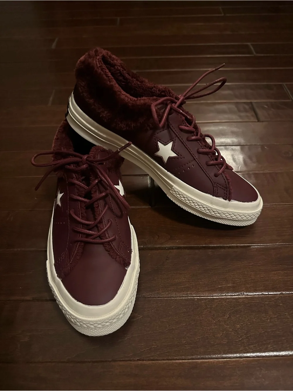 Converse Leather OX One Star Burgundy Sneakers